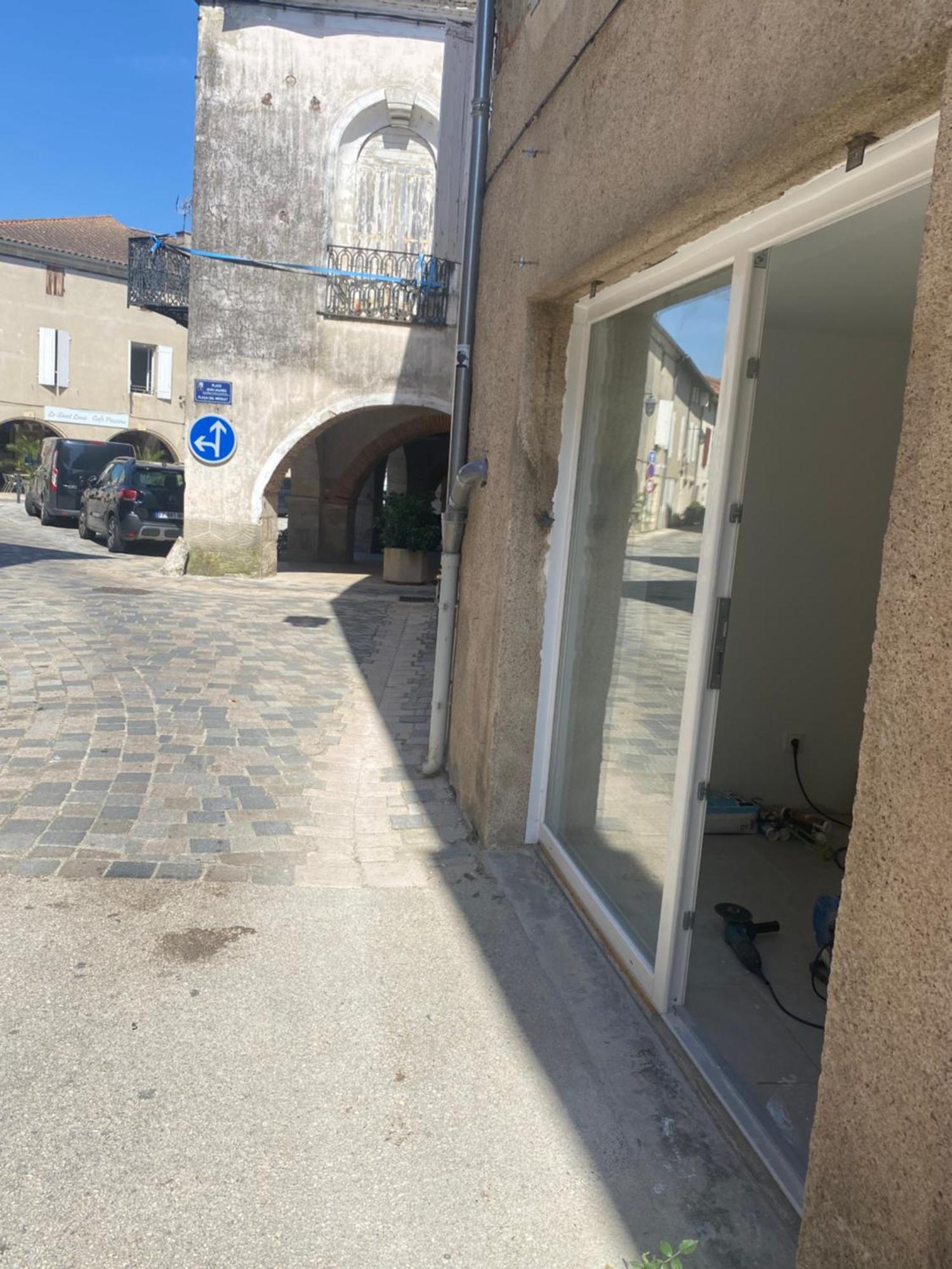 Logement Tout Equipe Layrac Екстериор снимка